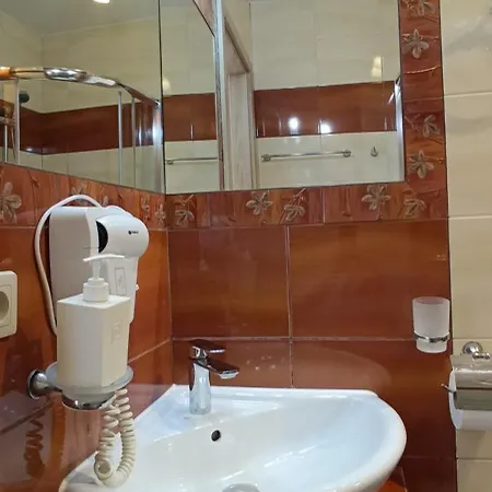 Weneda 住宿加早餐酒店 格丁尼亚