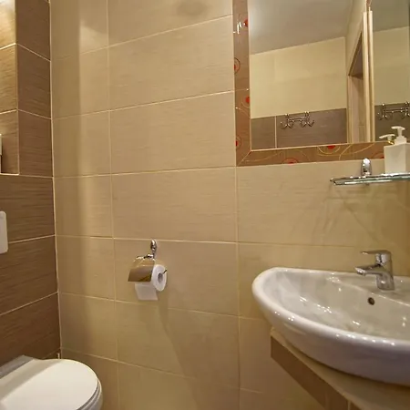 Weneda 住宿加早餐酒店 格丁尼亚